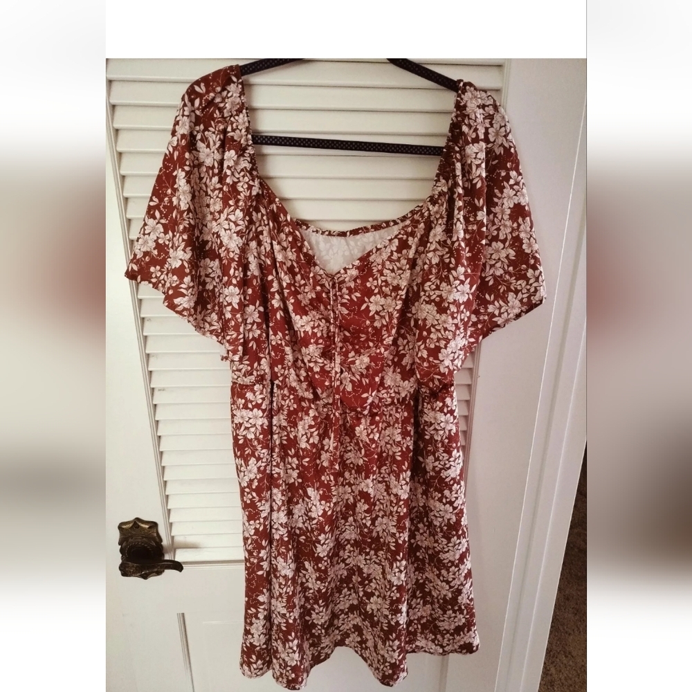 BloomChic Red/Rust Floral Scoop Neck Dress Size 18 NWT